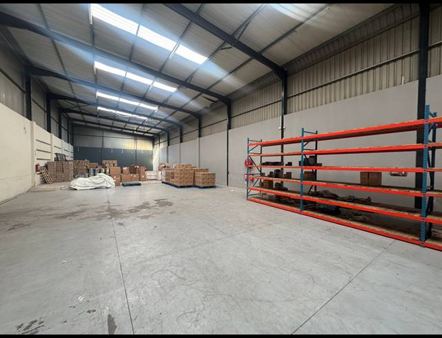 1,000M² WAREHOUSE TO LET IN PRETORIA WEST